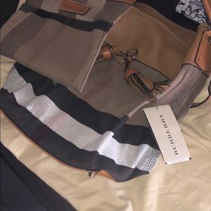 Burberry purse